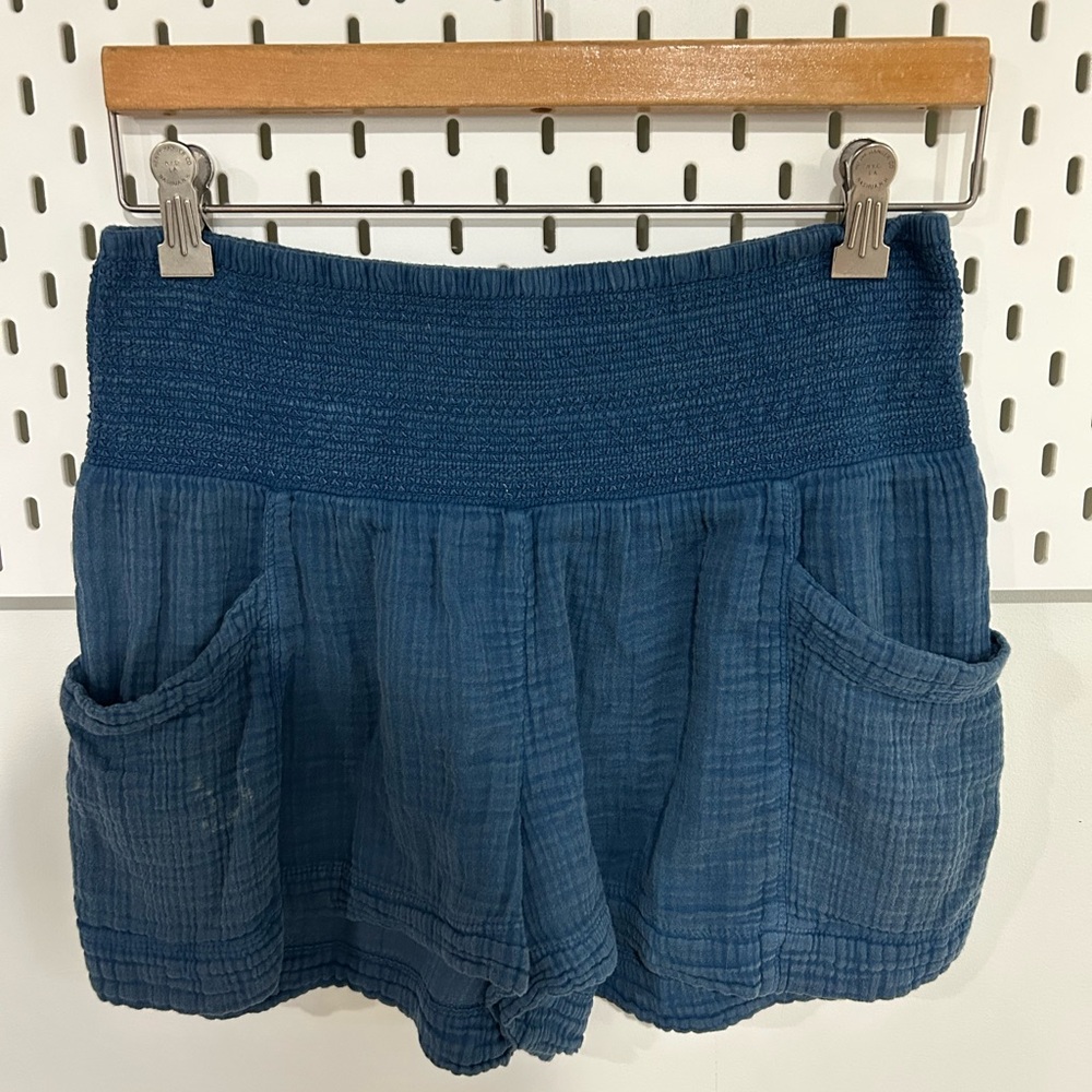 Anthropologie Kaveri Smocked-Waist Women's Shorts